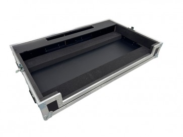 XDJ-AZ flightcase DK model med plads til stikpanel