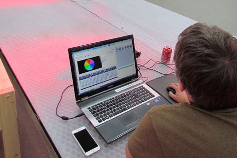 Farveskiftende LED lampe programmering Roskilde Tekniske Skole